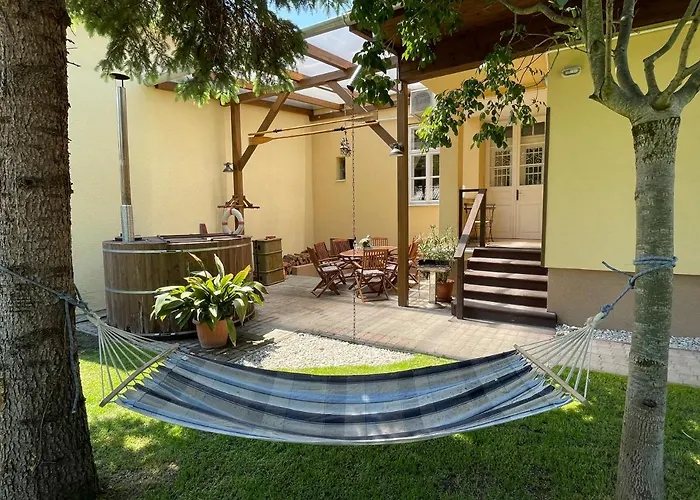 Abigel Vendeghaz Villa *